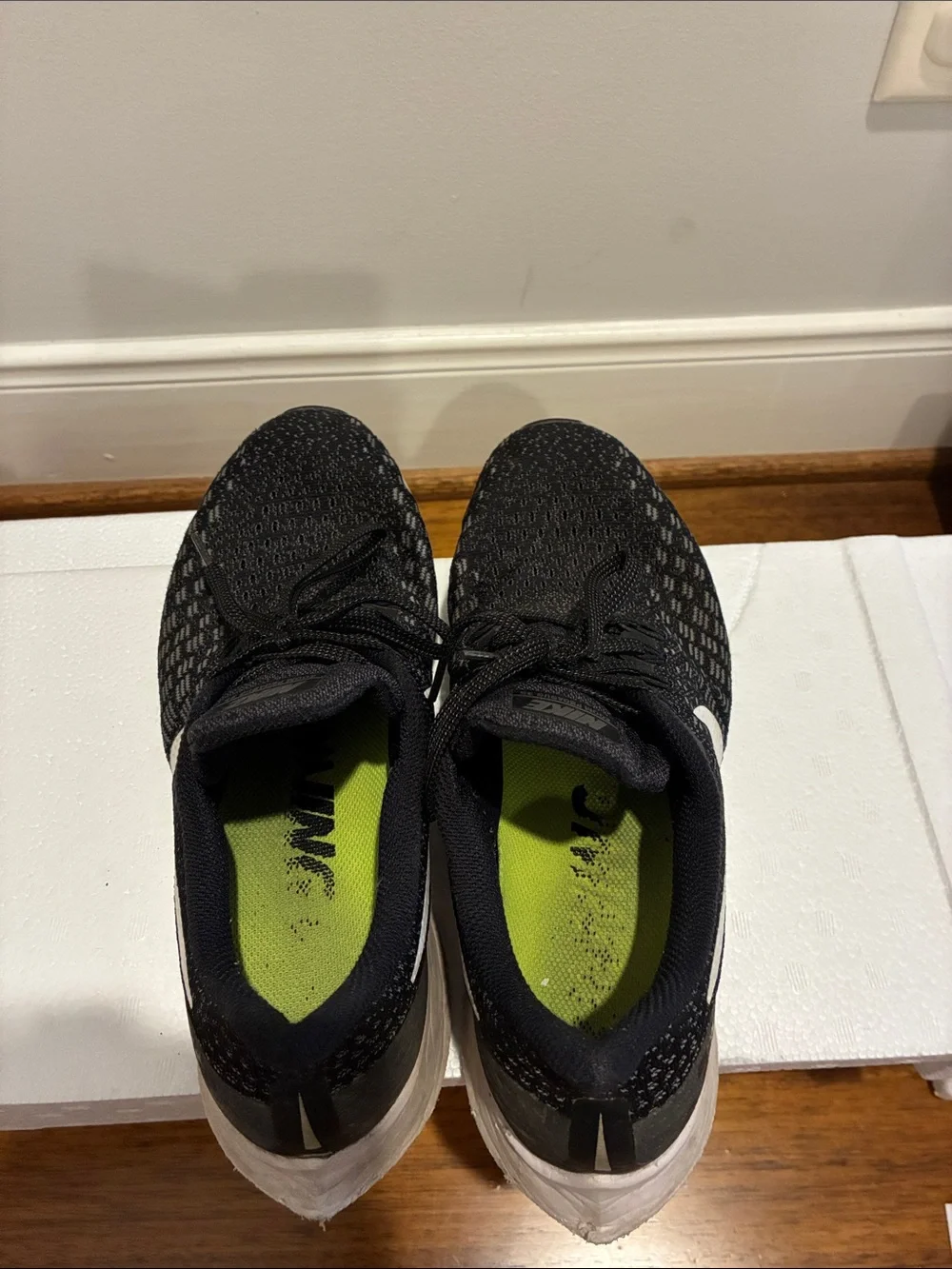 Nike Air Zoom Pegasus 35 Men’s Sneakers